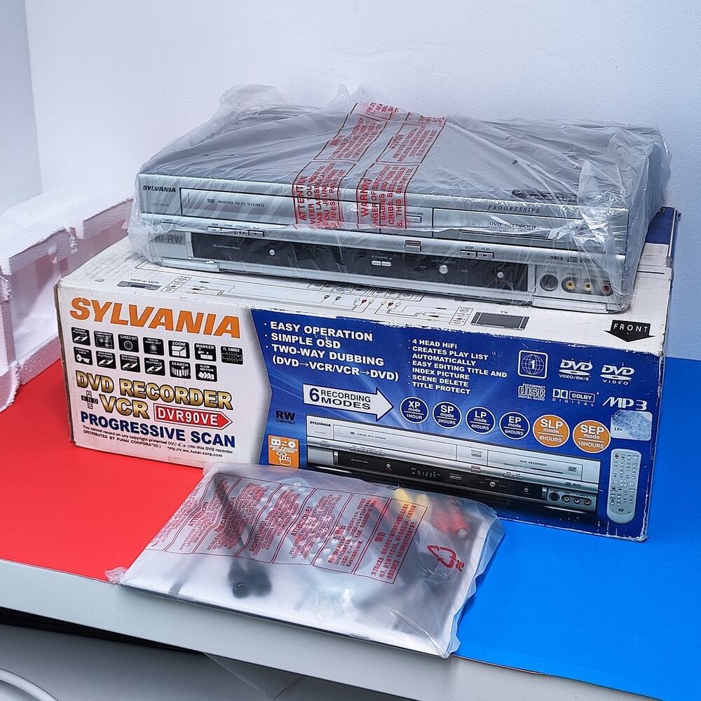 NEW Sylvania DVD Recorder VCR Combo DVR90VE VHS player for video transfer NOS